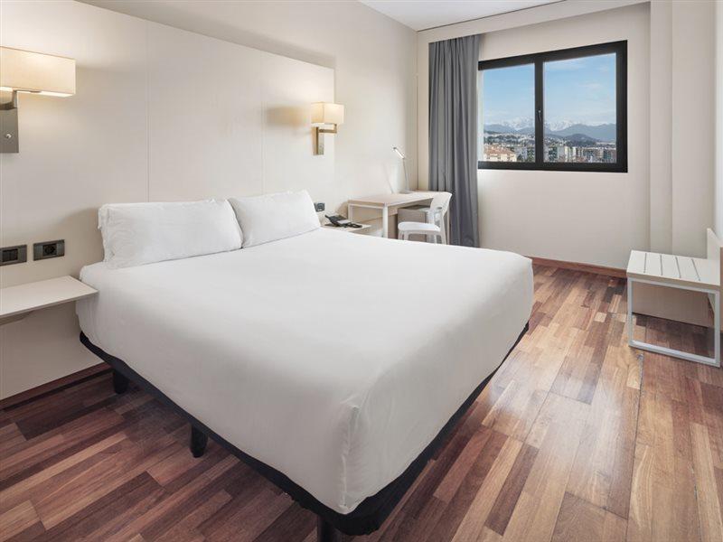 B&B Hotel Granada Estacion Luaran gambar