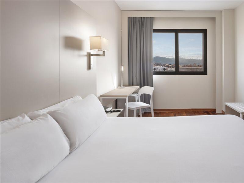 B&B Hotel Granada Estacion Luaran gambar