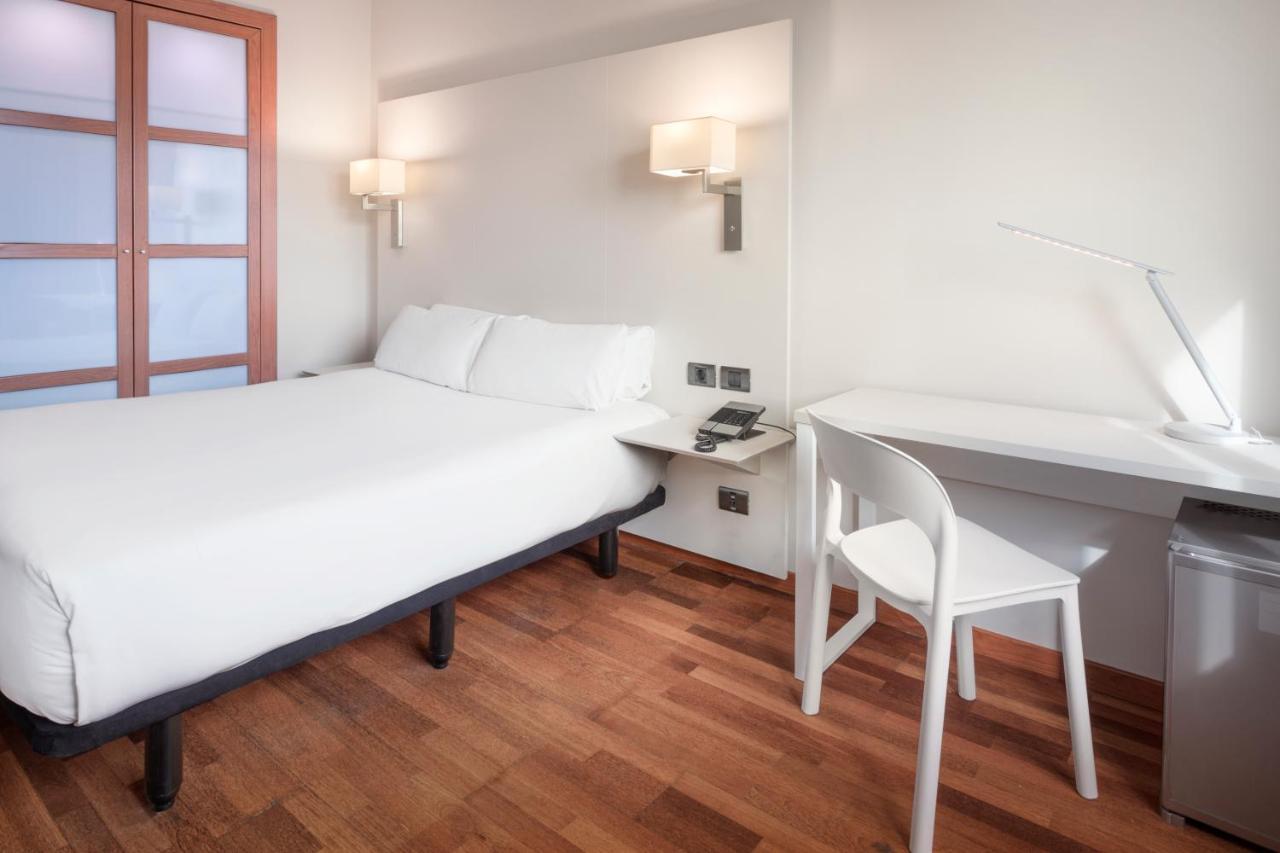 B&B Hotel Granada Estacion Luaran gambar