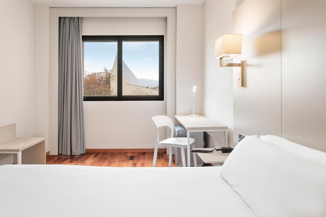 B&B Hotel Granada Estacion Luaran gambar