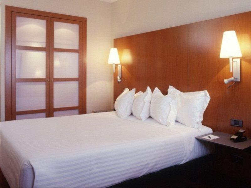 B&B Hotel Granada Estacion Luaran gambar