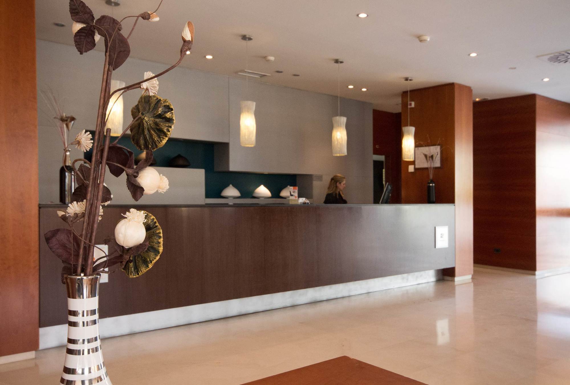 B&B Hotel Granada Estacion Luaran gambar